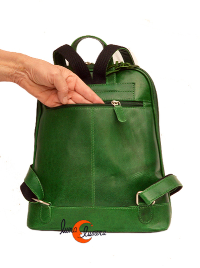 Esta imagen enseña el modelo, los colores pueden ser diferentes al bolso que está en venta