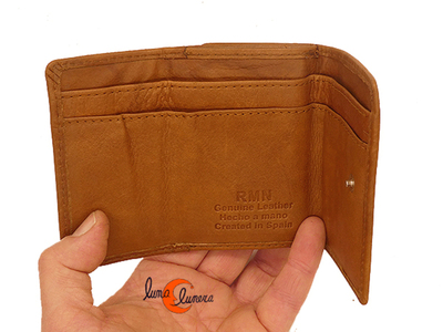 Esta foto enseña el modelo, los colores pueden ser diferentes a la cartera que está en venta