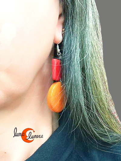 Esta foto enseña el tamaño, los colores pueden ser diferentes al pendiente que está en venta