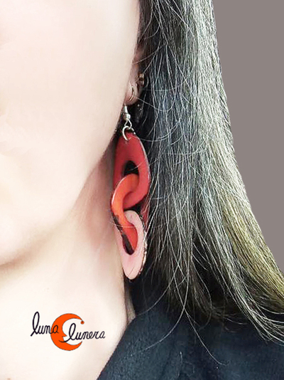 Esta foto enseña el tamaño, los colores pueden ser diferentes al pendiente que está en venta