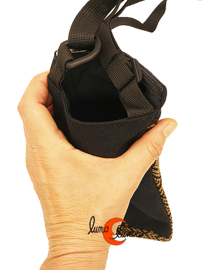 Bolsito XXL para móvi. La imágen muestra el modelo, los colores pueden no coincidir con el producto que está en venta.