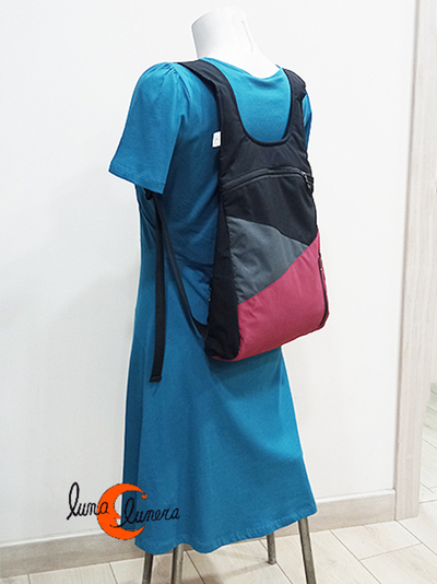 Esta imagen enseña el modelo, los colores pueden ser diferentes a la mochila que está en venta
