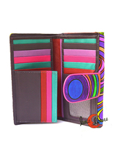 Preciosas carteras de piel pintadas a mano con vivos colores.