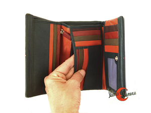 Espacio debajo de las tarjetas