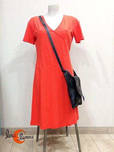 Esta imagen enseña el modelo, los colores pueden ser diferentes del bolso que está en venta.
