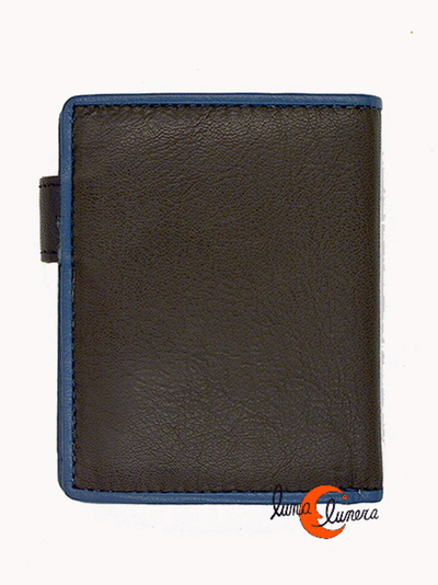 Cartera de piel con tarjetero, billetero y monedero interior.