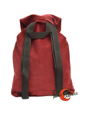 Mochila de corte clásico con dos bolsillos exteriores con cremallera.