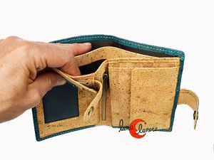 Catera vegada de corcho con monedero interior