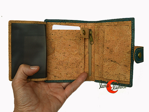 Catera vegada de corcho con monedero interior