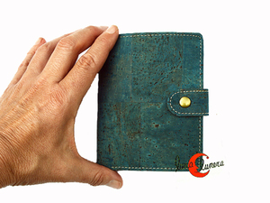 Catera vegada de corcho con monedero interior