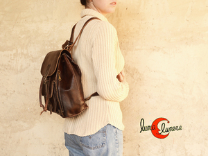 Mochila de cuero marrón oscuro