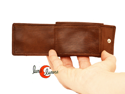 Mini cartera de piel con monedero y tarjetero.