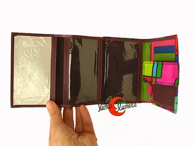 Cartera de piel con espaciopara fotos