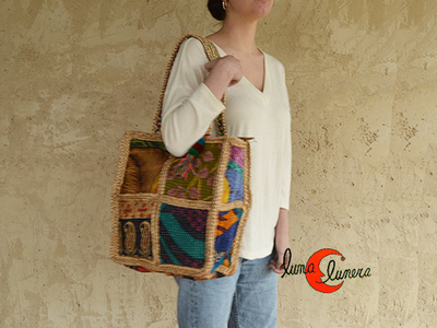 Bolso de esparto con telas de colores
