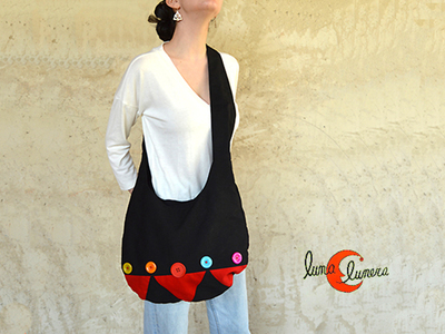 Bolso bandolera con botones