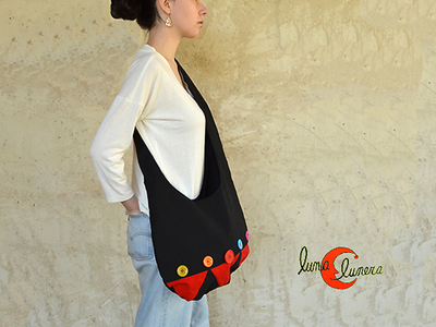 Bolso bandolera con botones