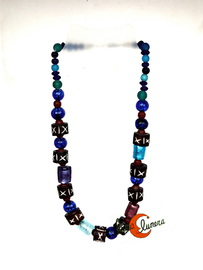 Luna Lunera. Collar cristales azules y morados.