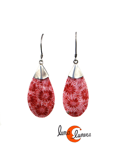 Pendientes de plata y resina imitación de coral rojo. 