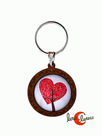 Llavero de madera y cristal, árbol corazón rojo.