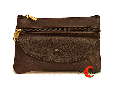 Monederos de piel morgado. Monedero pequeño con solapa. Marrón chocolate.