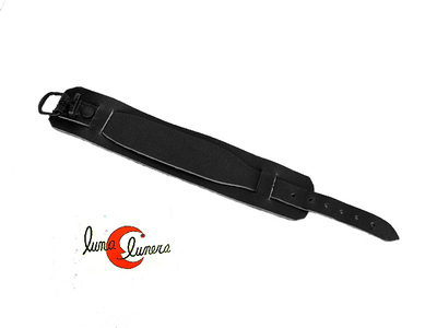 Pulsera de cuero  doble ancho con cierre de hebilla. Negra