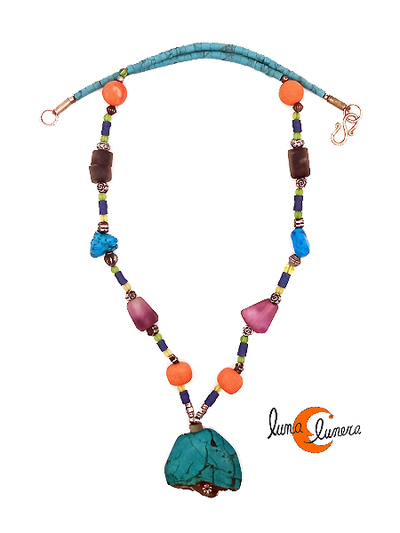 Collares India. Collar de piedras naturales con turquesa partida.