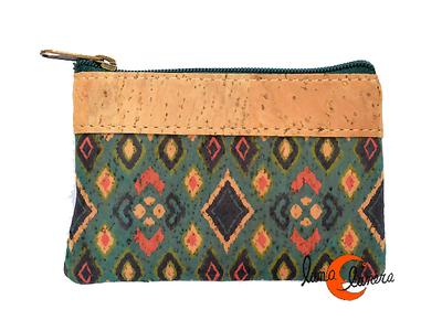 Corcho. Monedero pequeño rectangular con dos cremalleras, Azul con rombos.