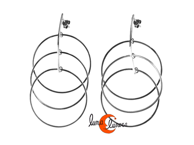 Pendientes de plata. Pendiente grande de tres aros con cierre de tuercas.