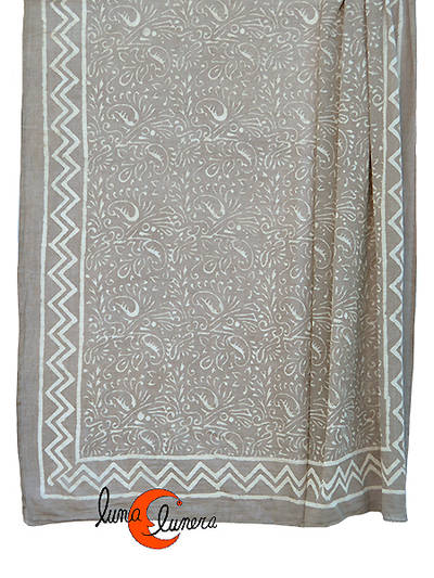 Pareo-fular de algodón beige cachemir.