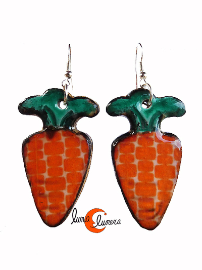 Mondo Manzana, bisuteria con magaya de sidra. Pendientes grandes zanahorias.