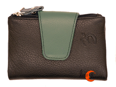 Cartera de piel Belmonte lisa pequeña 26 negra trabilla gris oscuro.