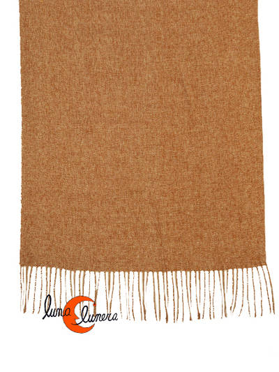 Bufanda de invierno larga tipo fular muy suave jaspeada, color marrón.