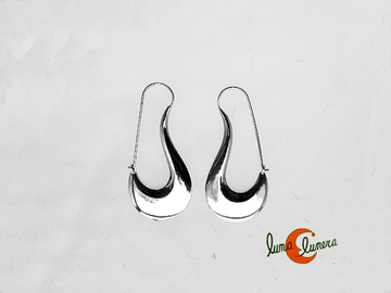 Pendiente de plata. Areta tradicional india alargada pequeña.
