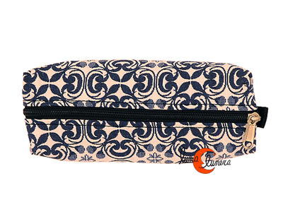 Estuches y neceseres de tela Bruo.  Estuche o portatodo. Blanco y azul.