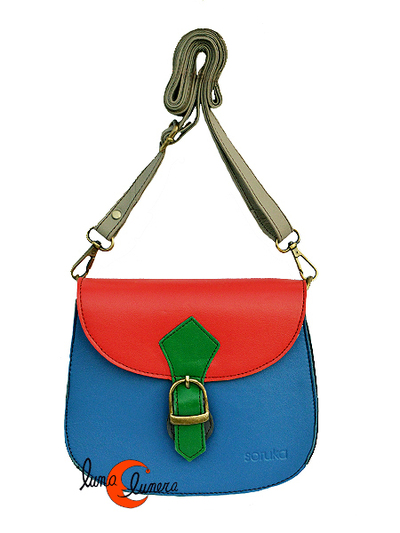 Soruka, bolsos de piel de colores. Bolso pequeño redondo, azul, verde y rojo.