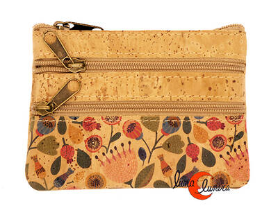 Corcho. Monedero pequeño rectangular con tres cremalleras, amapolas.