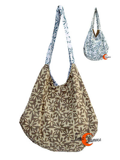 Bolso de tela grande con forma de saco doble asa REVERSIBLE, blanco y tierra con flores.