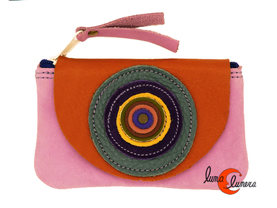 Monedero de piel grande con colores. Piel de ante rosa.