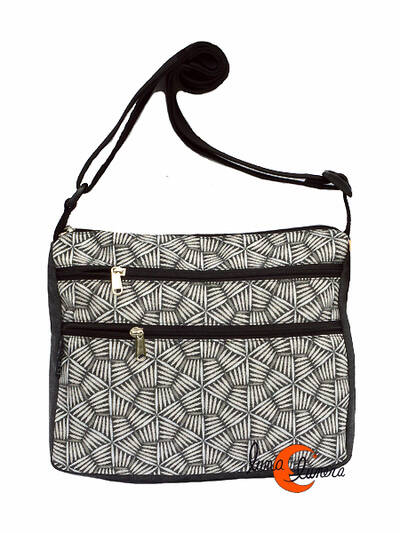 Bolsos de tela BRUO. Bolso bandolera grande mimbre gris.