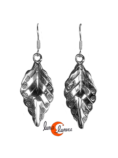 Pendientes de plata. Pendientes con forma de hoja.