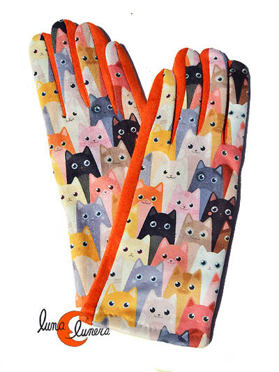 Guantes con imágenes de gatos, muchos gatos naranja.