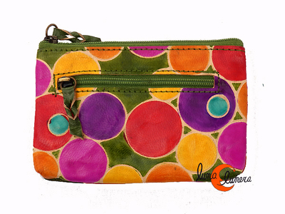 Shanti, monederos de piel de India. Monedero rectangular grande, verde con bolas.