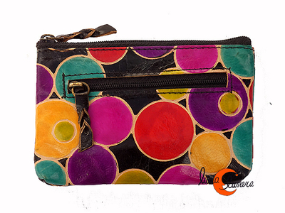 Shanti, monederos de piel de India. Monedero rectangular grande, negro con bolas.