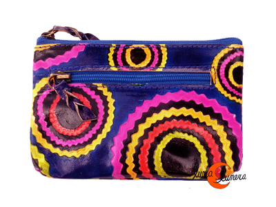 Shanti, monederos de piel de India. Monedero rectangular grande, azul con círculos.
