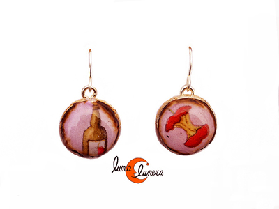 Mondo Manzana, bisutería con magaya de sidra. Pendientes minis Letizia, rosa fuerte.