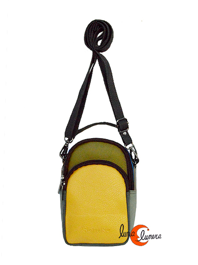 Soruka, bolso pequeño cremallera redonda, amarillo mostaza y verde.