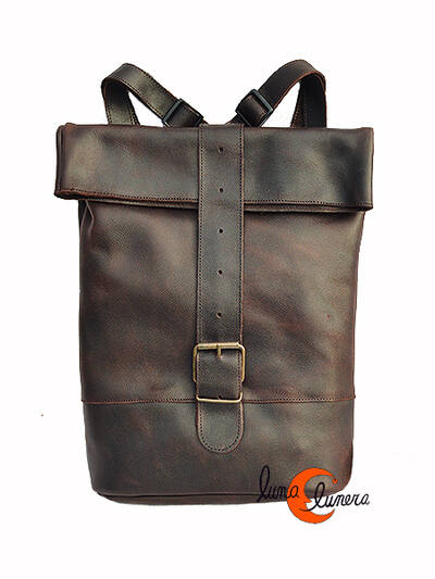Arteycuero, mochila rectangular, marrón.
