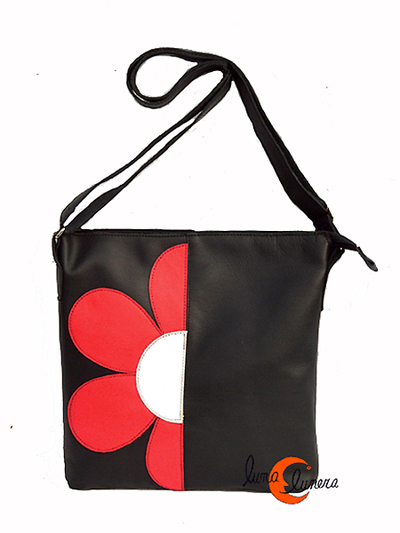 Arteycuero, bolso bandolera margarita roja y negro.