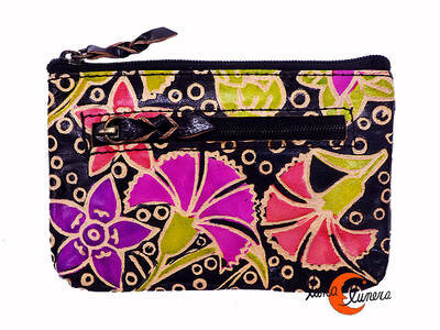 Shanti, monederos de piel de India. Monedero rectangular grande, claveles.