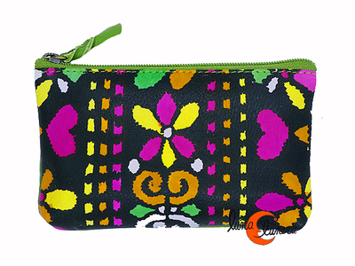 Monedero de piel Grescart 066-S. Monedero rectangular negro con dibujos.